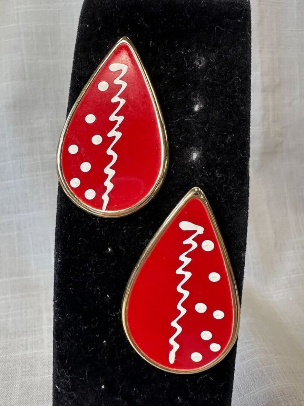 Vintage Red with White Abstract Tear Drop Shaped Enameled Earrings